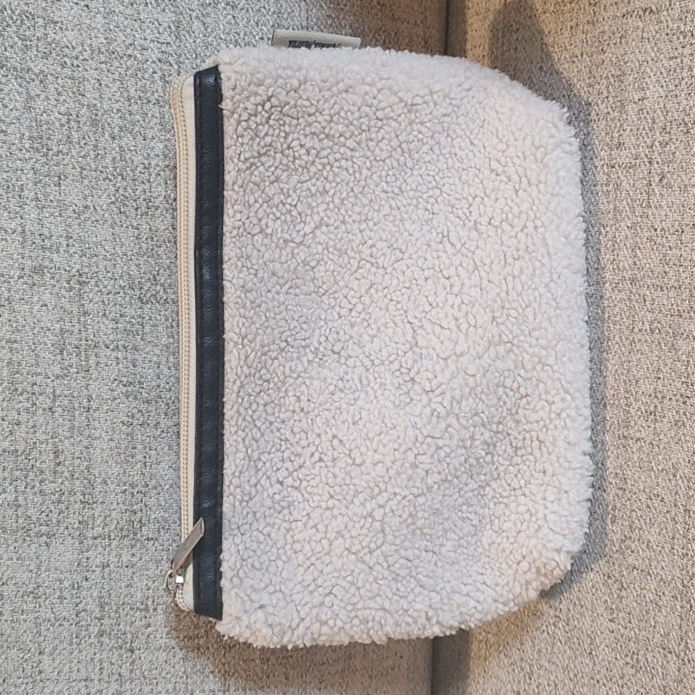 Neiman Marcus Faux Shearling Pouch Cosmetic Accessories Pouch Cream Used